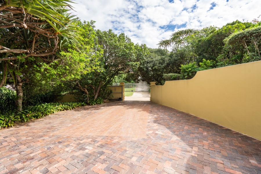 7 Bedroom Property for Sale in West Beach Eastern Cape